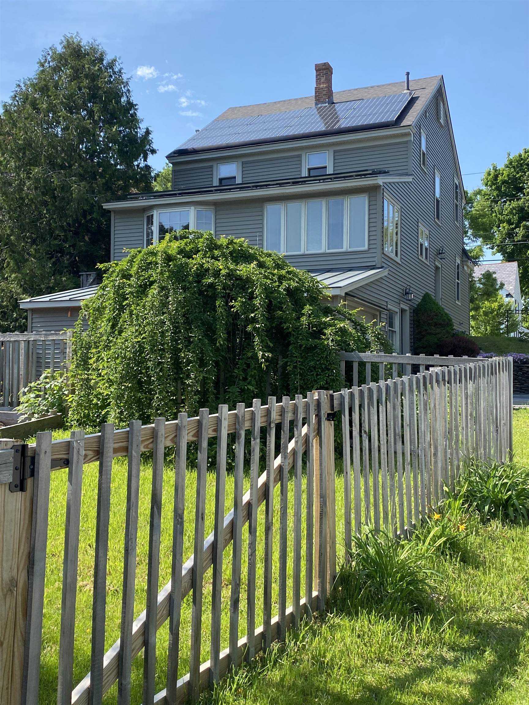 26 Howard Avenue Rutland, VT 05701 - Photo 10 of 40