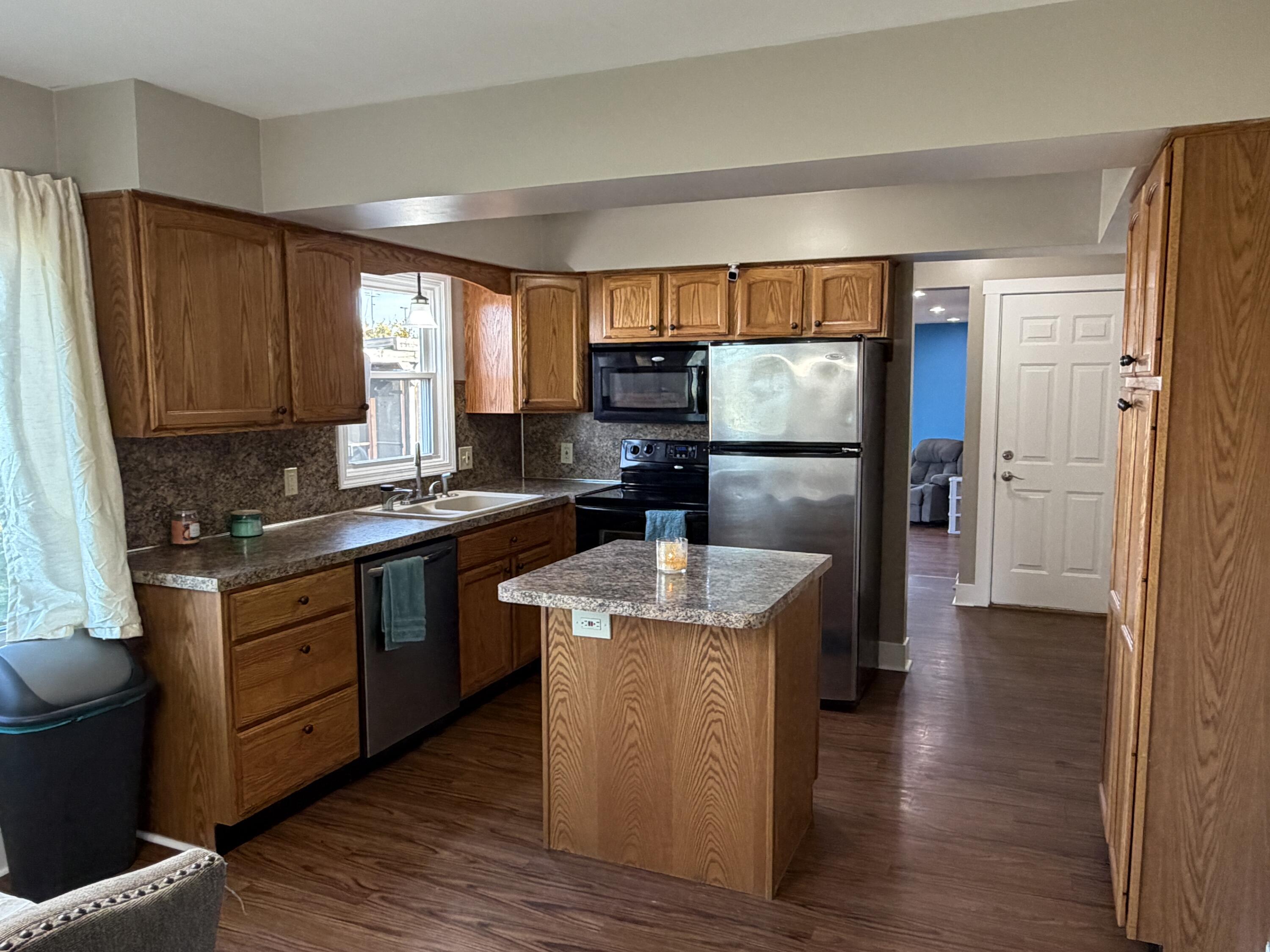 401 Anderson Drive Wayland, MI 49348 - Photo 17 of 38 and26