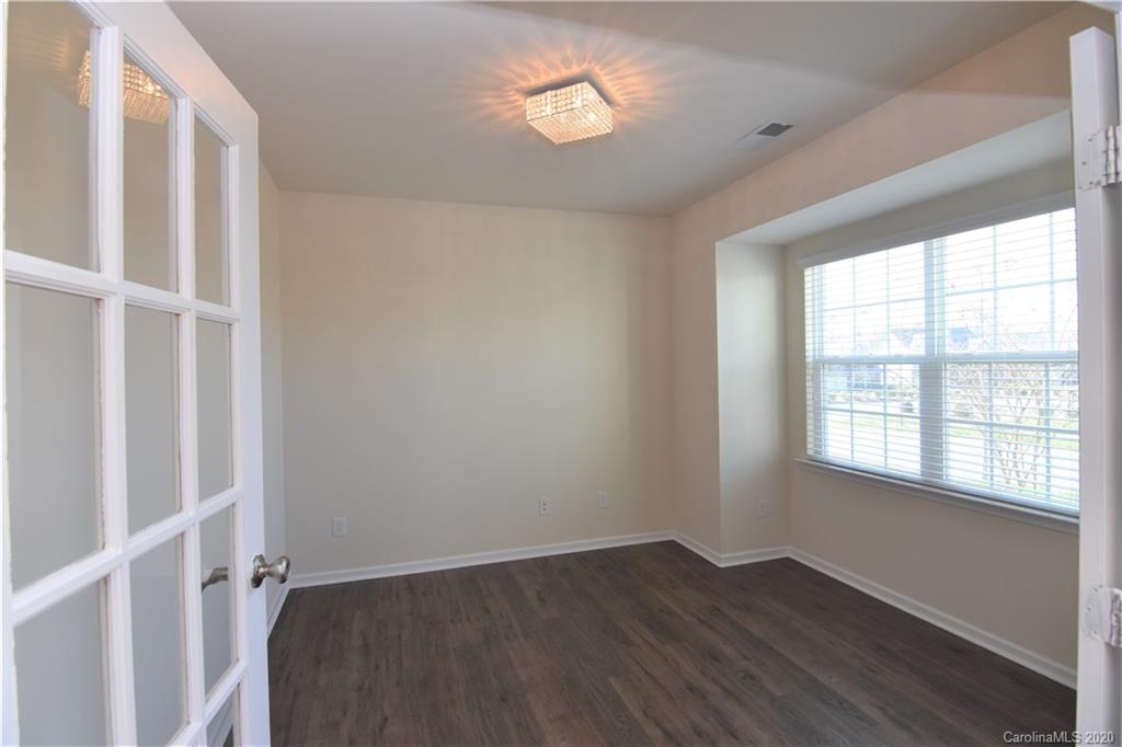 6112 Rock Island Road Charlotte, NC 28278 - Photo 2 of 30