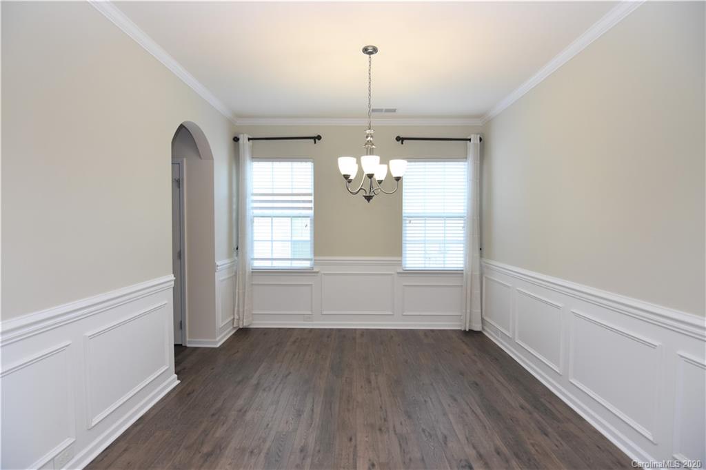6112 Rock Island Road Charlotte, NC 28278 - Photo 4 of 30