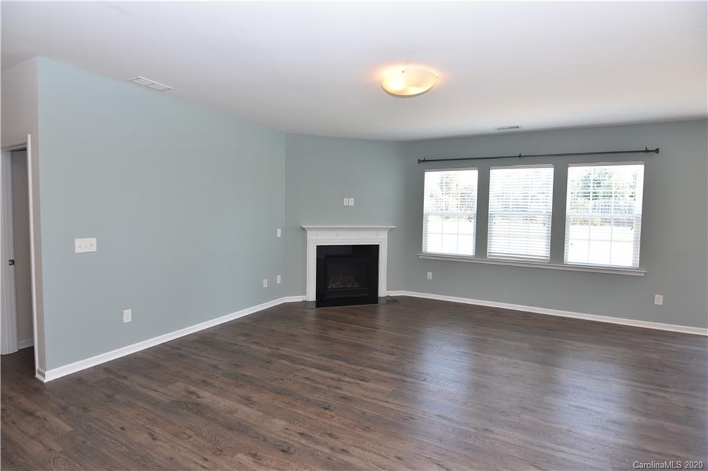 6112 Rock Island Road Charlotte, NC 28278 - Photo 6 of 30