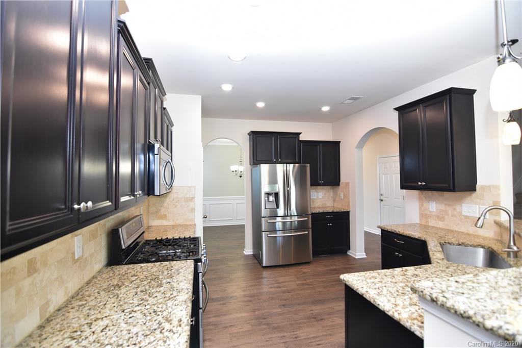 6112 Rock Island Road Charlotte, NC 28278 - Photo 7 of 30