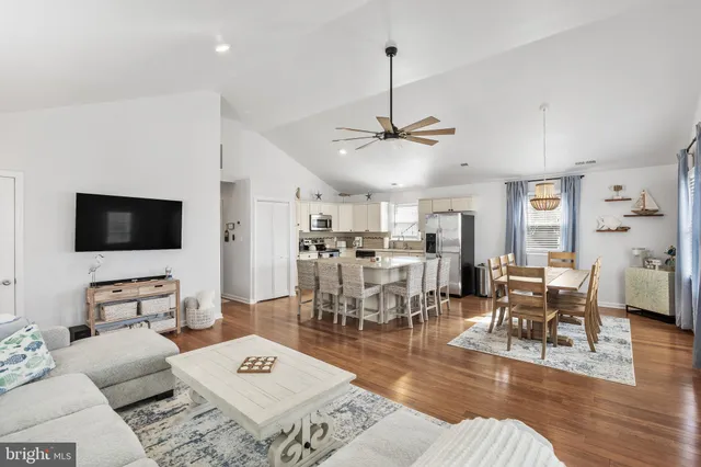 $4,000 | 1527 Bay Avenue, Unit B, Ocean City, NJ 08226