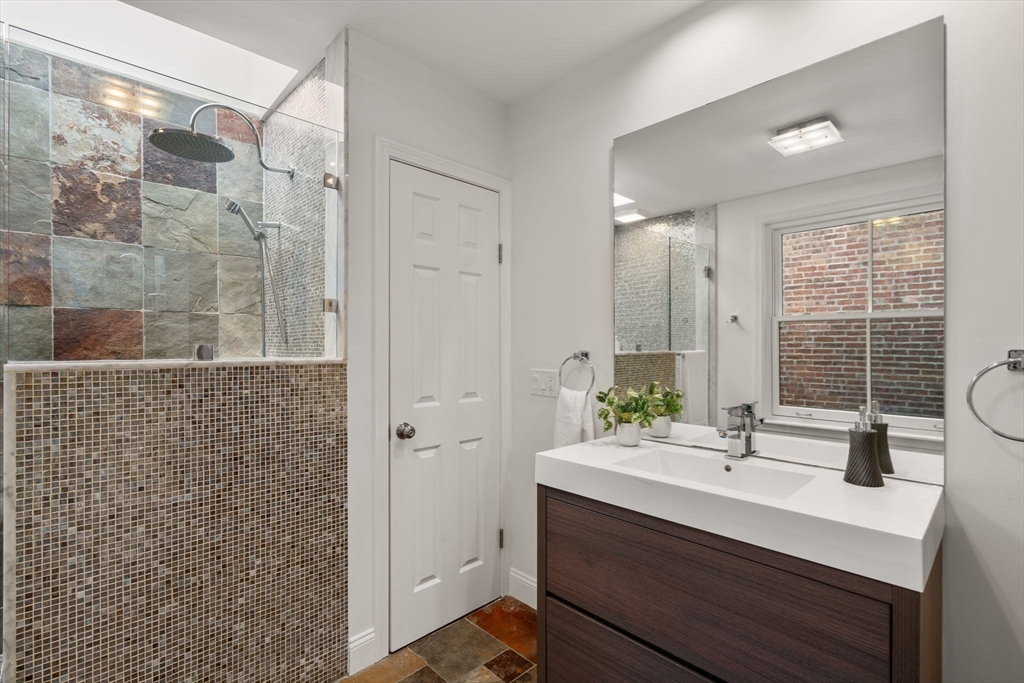 117 High Street Boston, MA 02129 - Photo 14 of 28