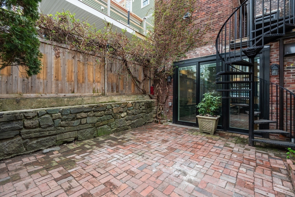 117 High Street Boston, MA 02129 - Photo 23 of 28