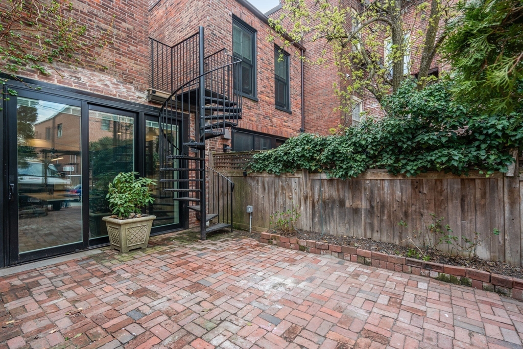 117 High Street Boston, MA 02129 - Photo 24 of 28