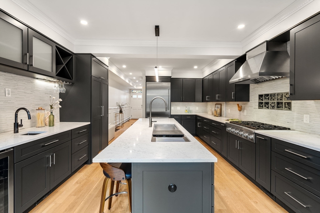 117 High Street Boston, MA 02129 - Photo 4 of 28