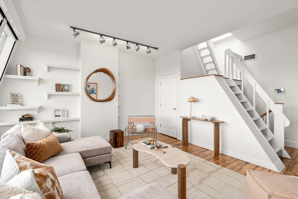 117 High Street Boston, MA 02129 - Photo 8 of 28