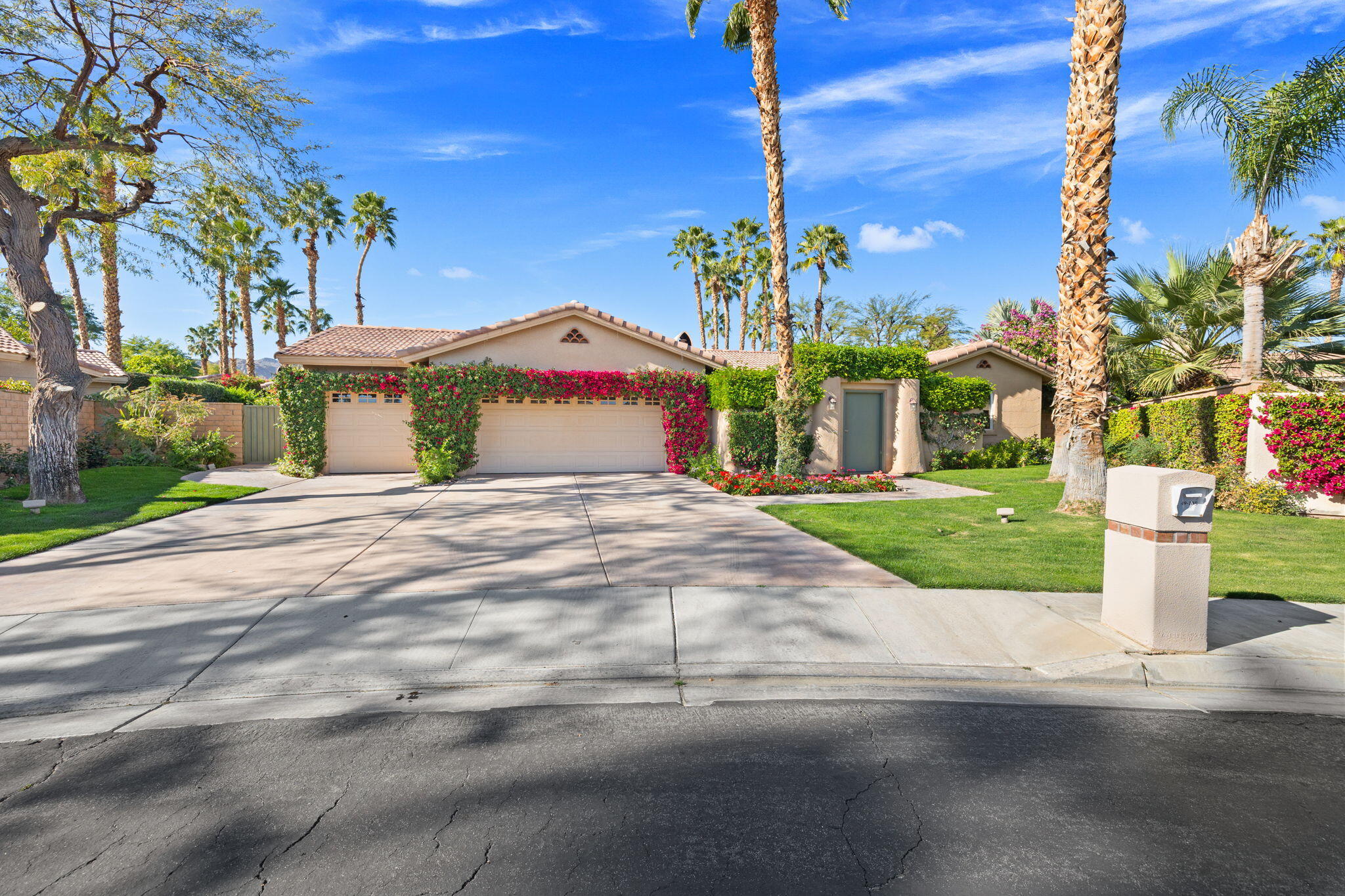 49105 Casa Del Rio La Quinta, CA 92253 - Photo 3 of 55 6-web-or-mls-AM4A6416