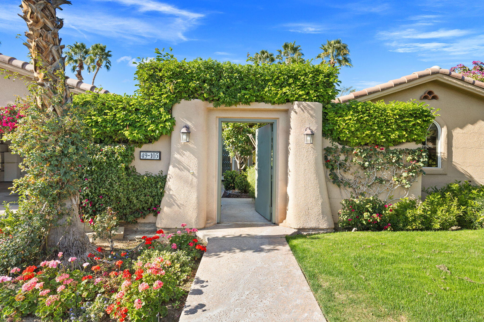 49105 Casa Del Rio La Quinta, CA 92253 - Photo 4 of 55 8-web-or-mls-AM4A6401