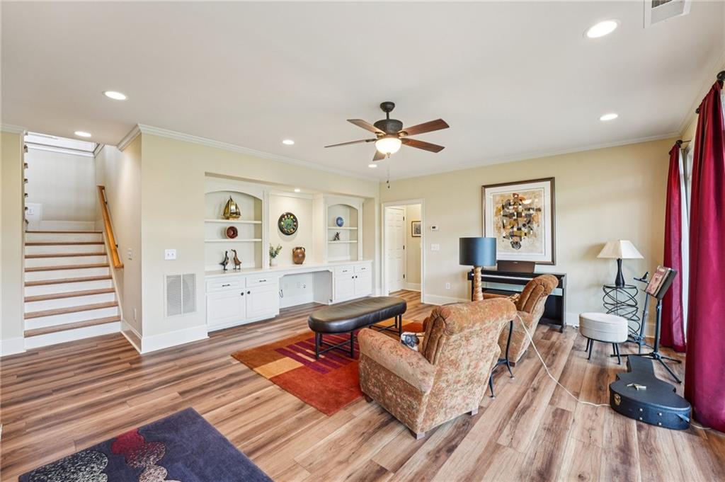 29 Red Trillium Ridge Big Canoe, GA 30143 - Photo 47 of 76 a living room with furniture and wooden floor