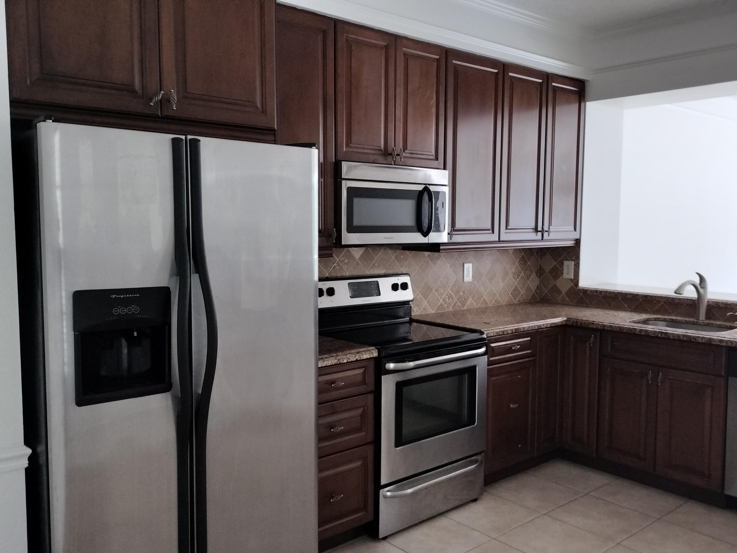 5471 Grand Park Place, Unit 5471 Boca Raton, FL 33431 - Photo 5 of 12 FAIRFIELD @ BOCA 340