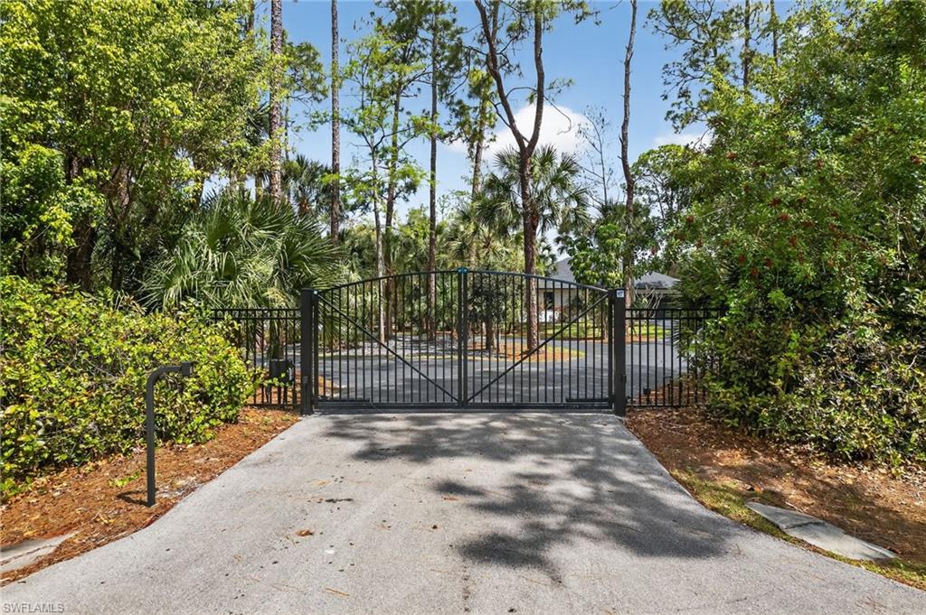 4075 1st Avenue Southwest Naples, FL 34119 - Photo 3 of 50