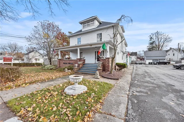 $1,200 | 319 Wheatfield Street, North Tonawanda, NY 14120