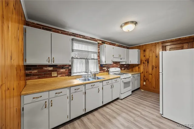 $1,200 | 319 Wheatfield Street, North Tonawanda, NY 14120