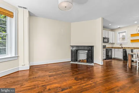 $1,337,000 | 502 G Street Northeast, Washington, DC 20002