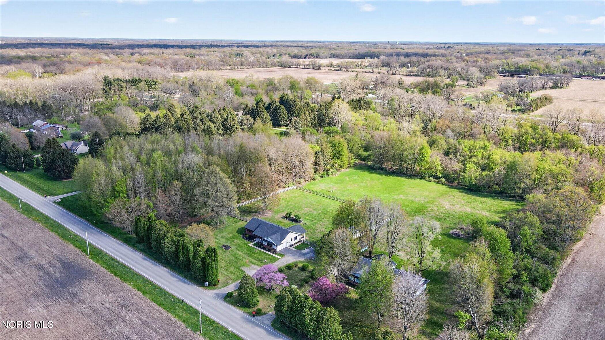 13135 Shaffer Road Swanton, OH 43558 - Photo 9 of 19 57-13135-Shaffer-Rd-WindowStill-Photogra