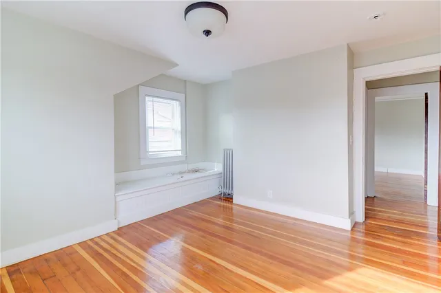 $2,000 | 131 Washington Avenue, Unit 3, Providence, RI 02905