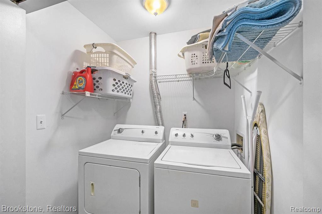 4108 Kent Road Royal Oak, MI 48073 - Photo 9 of 26