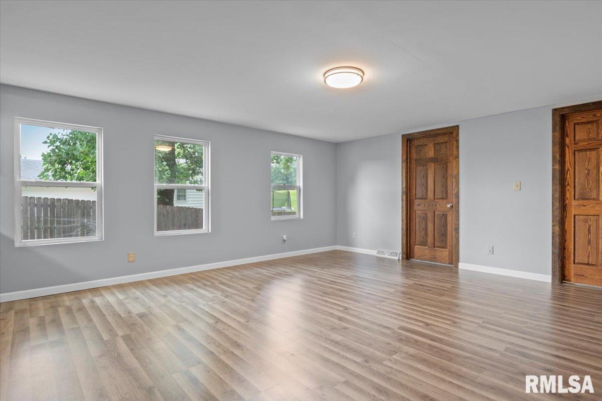 5158 Cockrell Lane Springfield, IL 62711 - Photo 14 of 36