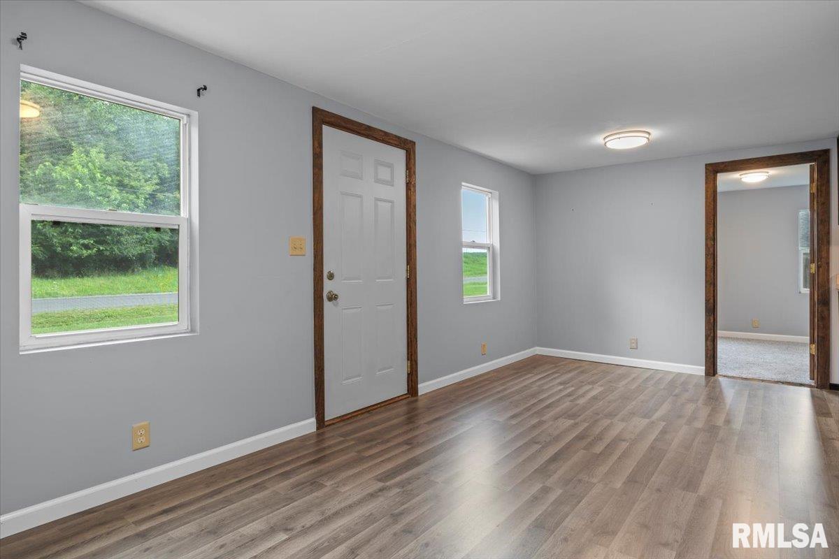 5158 Cockrell Lane Springfield, IL 62711 - Photo 7 of 36