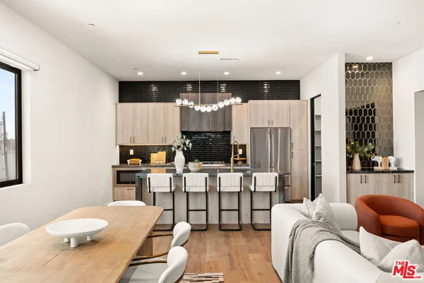 $1,524,995 | 752 West 19th Street, Unit B, Costa Mesa, CA 92627