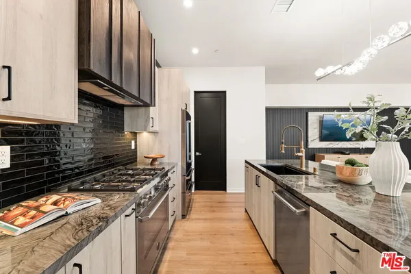 $1,524,995 | 752 West 19th Street, Unit B, Costa Mesa, CA 92627