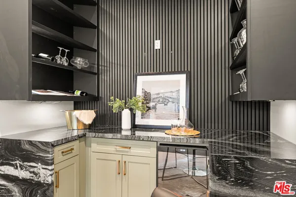 $1,524,995 | 752 West 19th Street, Unit B, Costa Mesa, CA 92627