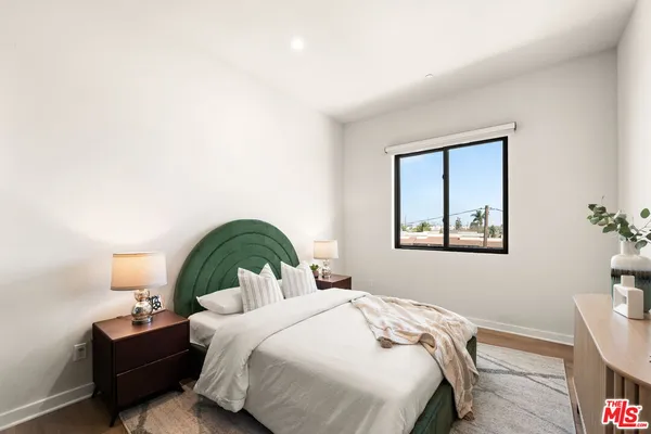 $1,524,995 | 752 West 19th Street, Unit B, Costa Mesa, CA 92627