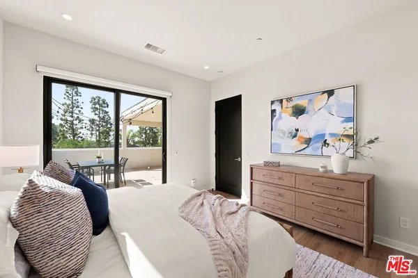 $1,524,995 | 752 West 19th Street, Unit B, Costa Mesa, CA 92627