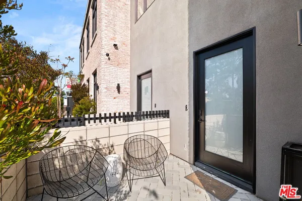 $1,524,995 | 752 West 19th Street, Unit B, Costa Mesa, CA 92627