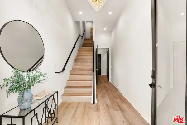 $1,524,995 | 752 West 19th Street, Unit B, Costa Mesa, CA 92627