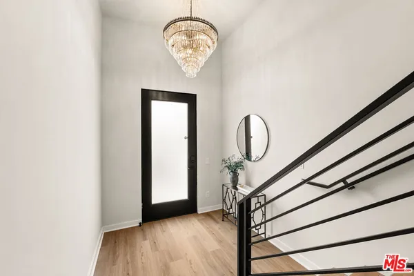 $1,524,995 | 752 West 19th Street, Unit B, Costa Mesa, CA 92627