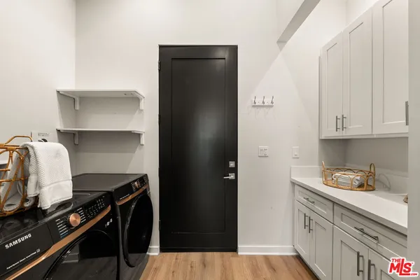 $1,524,995 | 752 West 19th Street, Unit B, Costa Mesa, CA 92627