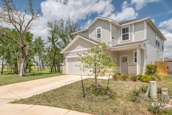 $1,950 | 128 Checkers Cove, Elgin, TX 78621