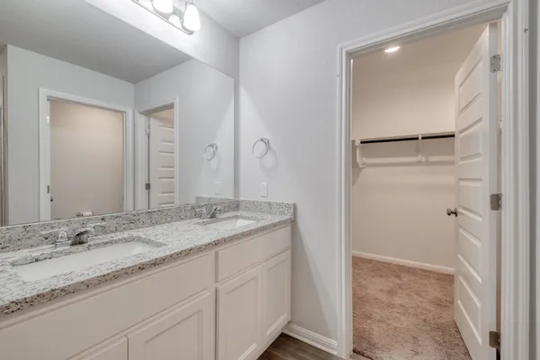 $1,950 | 128 Checkers Cove, Elgin, TX 78621