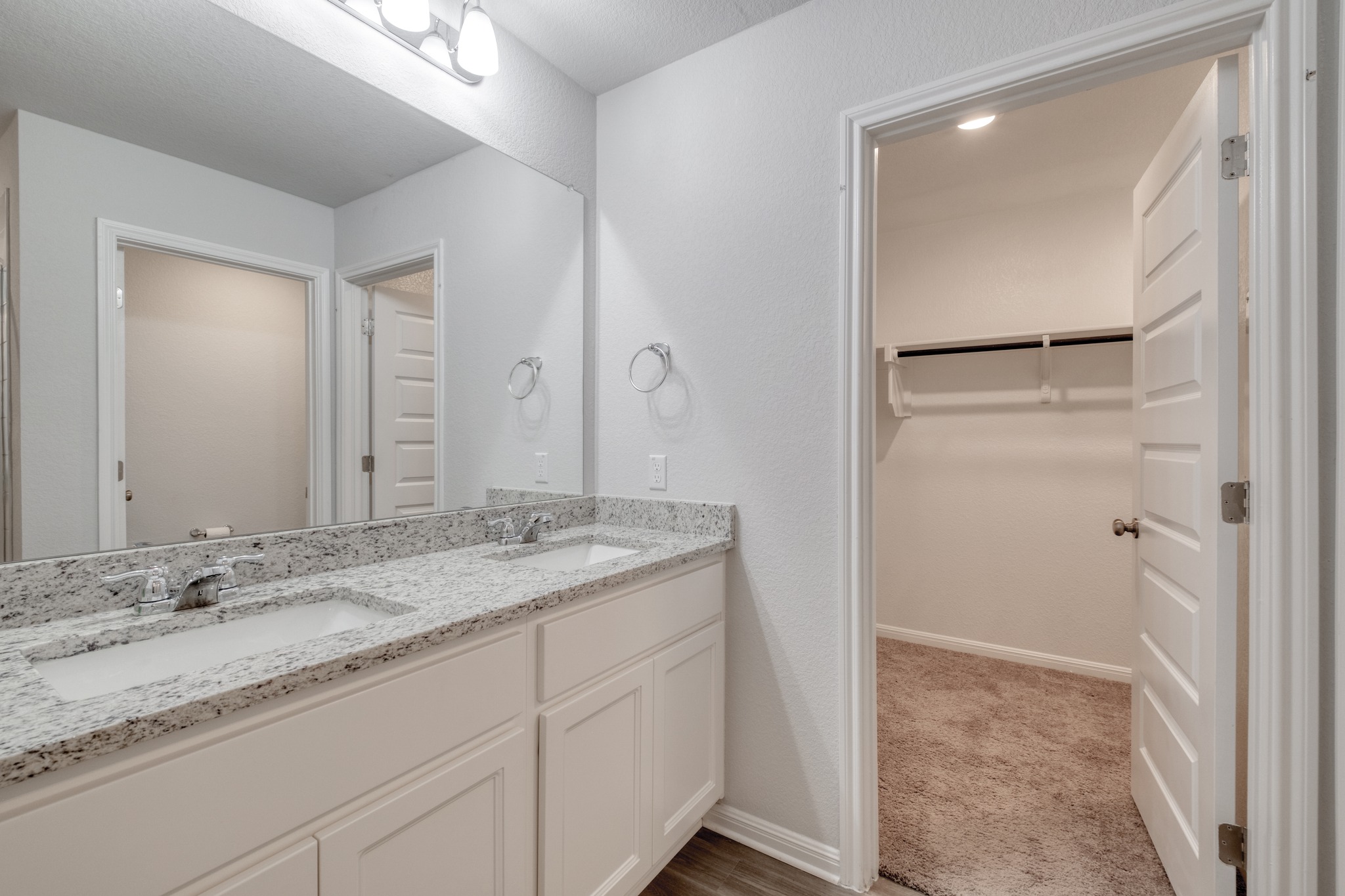 128 Checkers Cove Elgin, TX 78621 - Photo 10 of 19