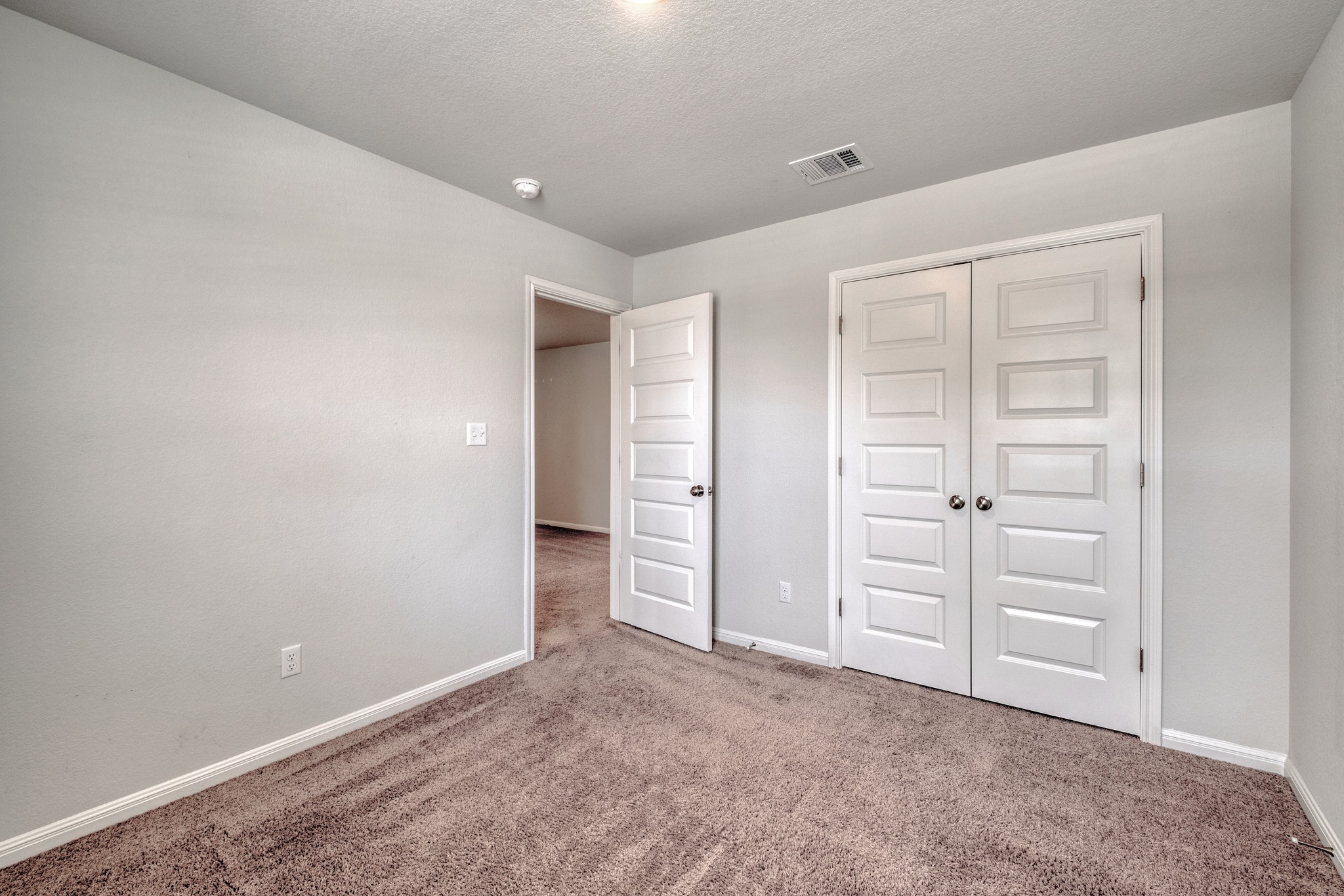 128 Checkers Cove Elgin, TX 78621 - Photo 14 of 19 2nd Bedroom
