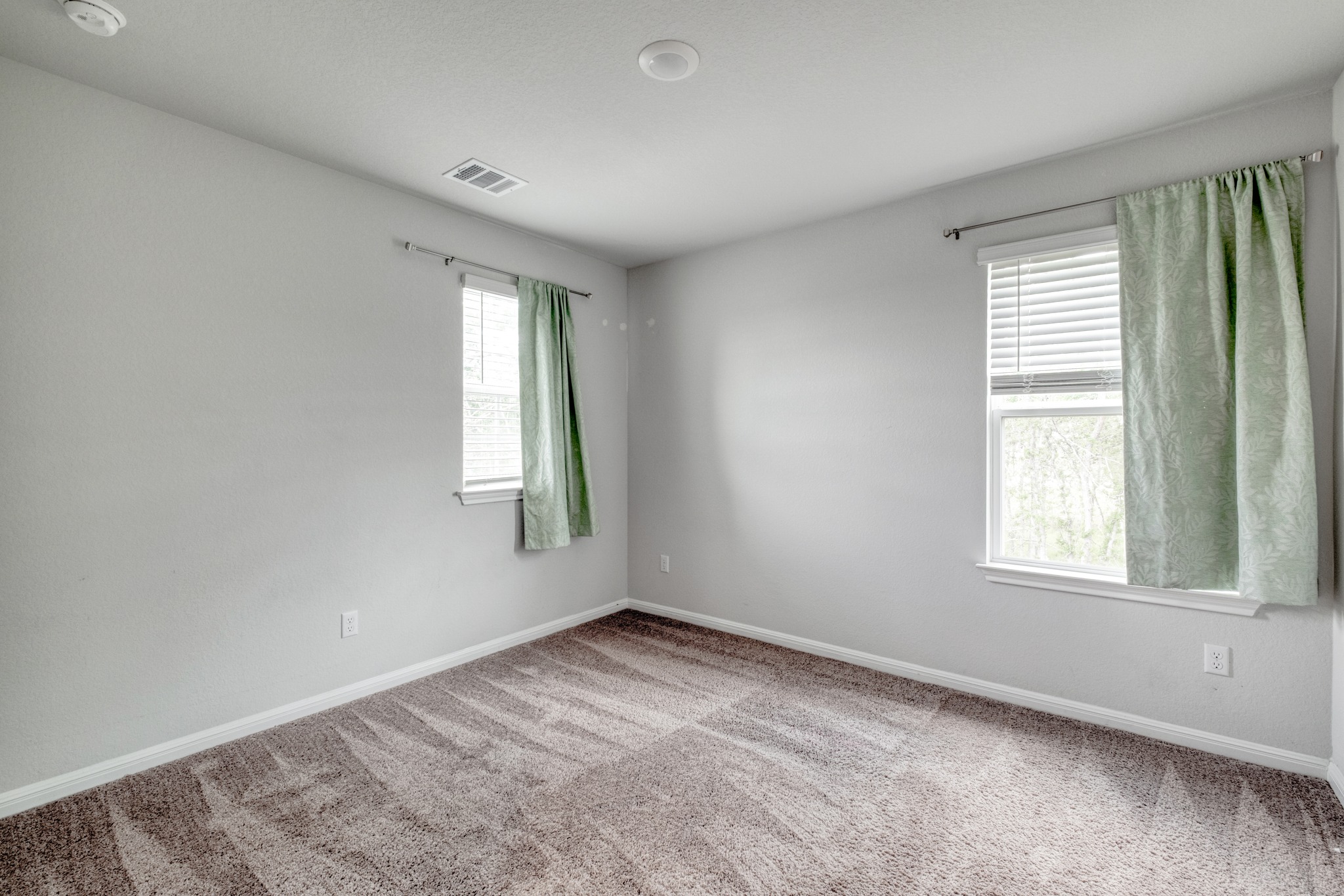 128 Checkers Cove Elgin, TX 78621 - Photo 15 of 19 3rd Bedroom