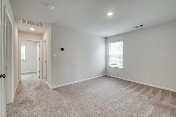 $1,950 | 128 Checkers Cove, Elgin, TX 78621