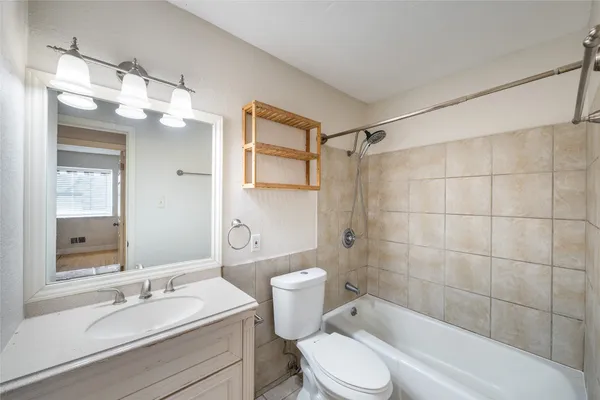 $1,450 | 2304 Barton Village Circle, Unit 101, Austin, TX 78704