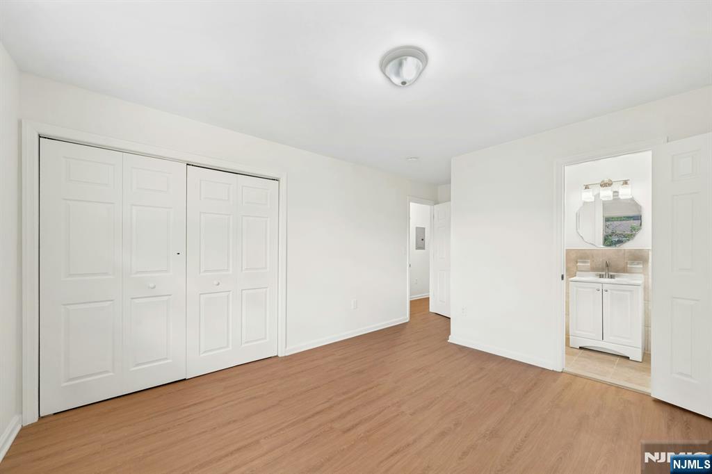726 Saddle River Road Saddle Brook, NJ 07663 - Photo 19 of 32
