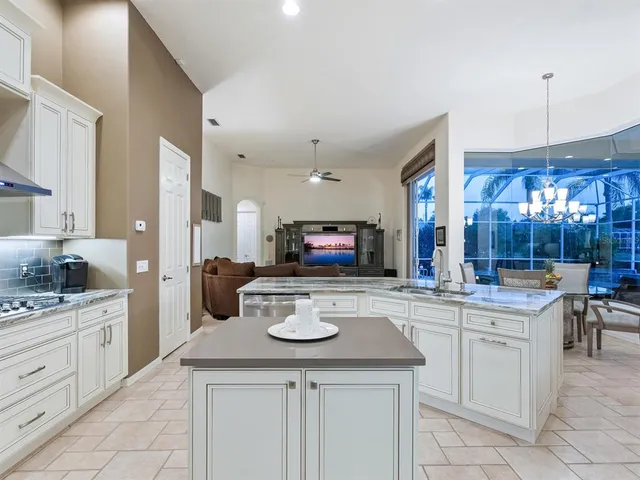 $1,495,000 | 7311 Westminster Court, University Park, FL 34201