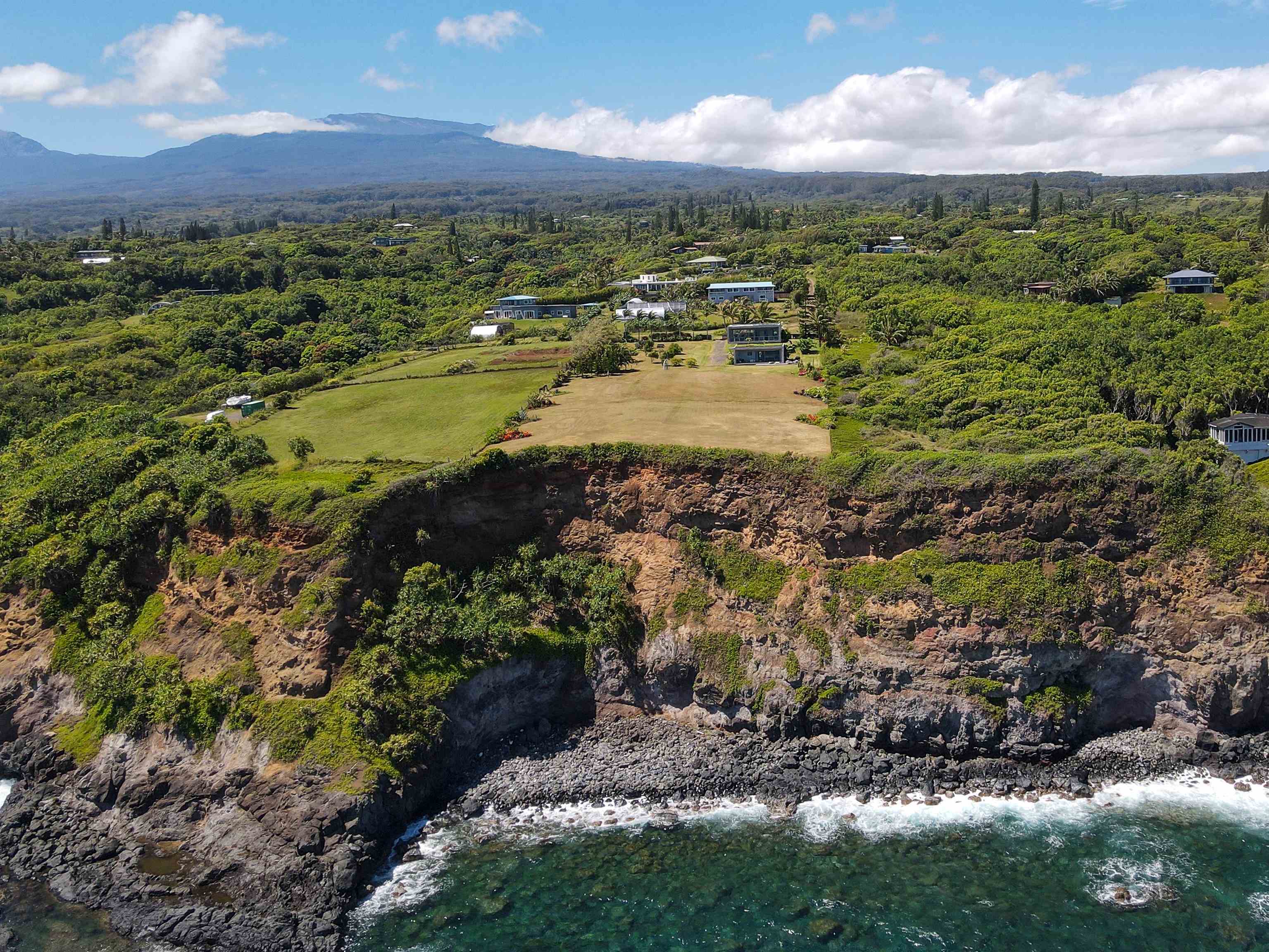454 Hoolawa Road Haiku, HI 96708 - Photo 43 of 43 a view of a lake with mountains in the background