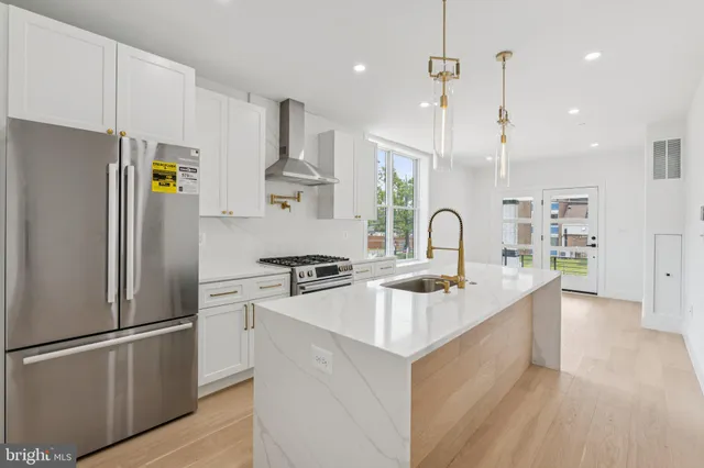 $575,000 | 636 Edgewood Street Northeast, Unit B, Washington, DC 20017