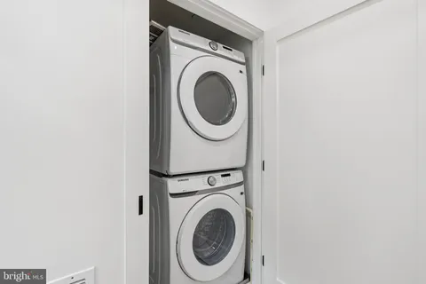 $575,000 | 636 Edgewood Street Northeast, Unit B, Washington, DC 20017