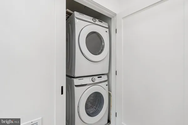 $575,000 | 636 Edgewood Street Northeast, Unit B, Washington, DC 20017