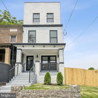 $575,000 | 636 Edgewood Street Northeast, Unit B, Washington, DC 20017