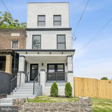 $575,000 | 636 Edgewood Street Northeast, Unit B, Washington, DC 20017