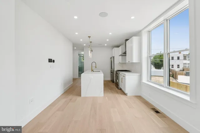 $575,000 | 636 Edgewood Street Northeast, Unit B, Washington, DC 20017